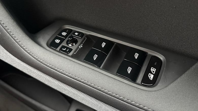 Polestar 2 00kW 69kWh Standard Range Single motor 5dr Auto Electric Hatchback